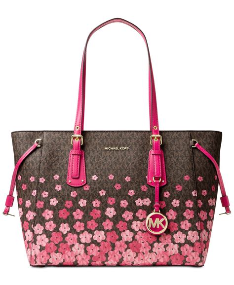 michael kors voyager signature floral medium|Voyager Medium Two.